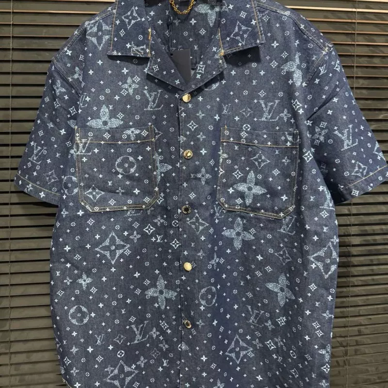 Elegant 4037 Louis Vuitton LV Tracksuits Short Sleeved For Unisex