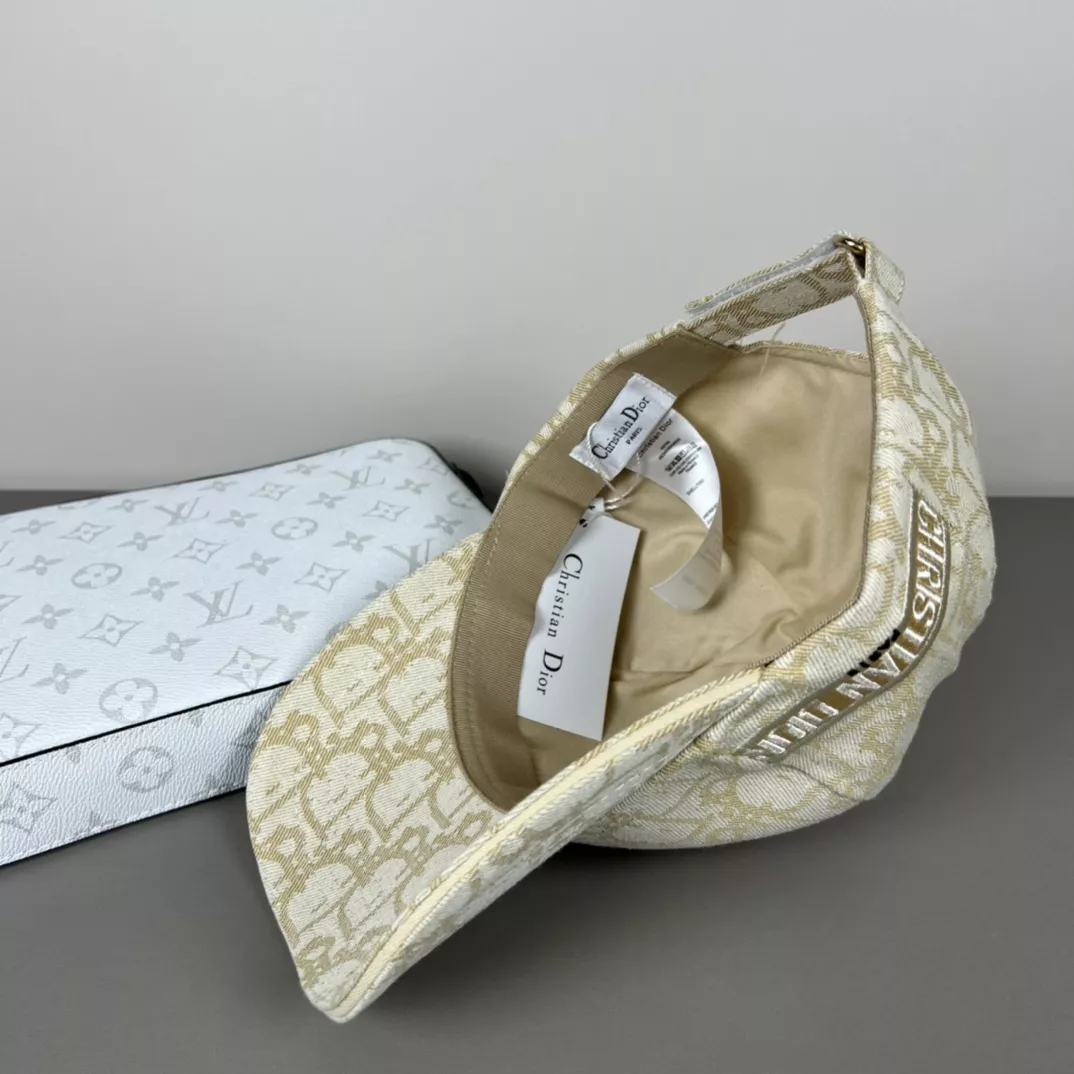 Elegant 4182 Christian Dior Caps