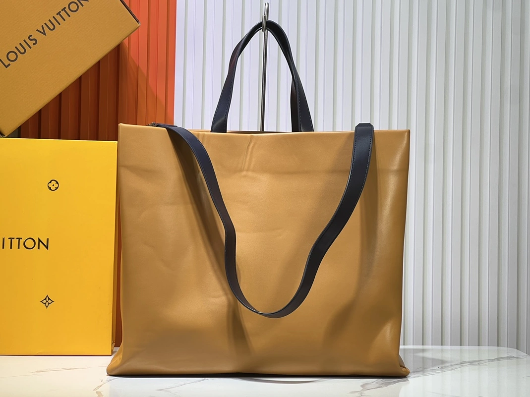 Elegant 4374 Louis Vuitton AAA Quality Tote-Handbags For Women