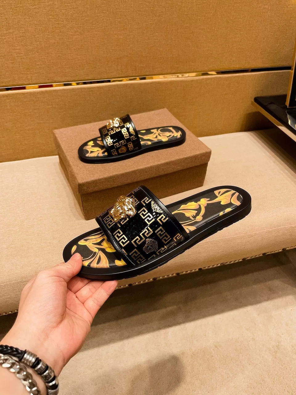 Elegant 4684 Versace Slippers For Men
