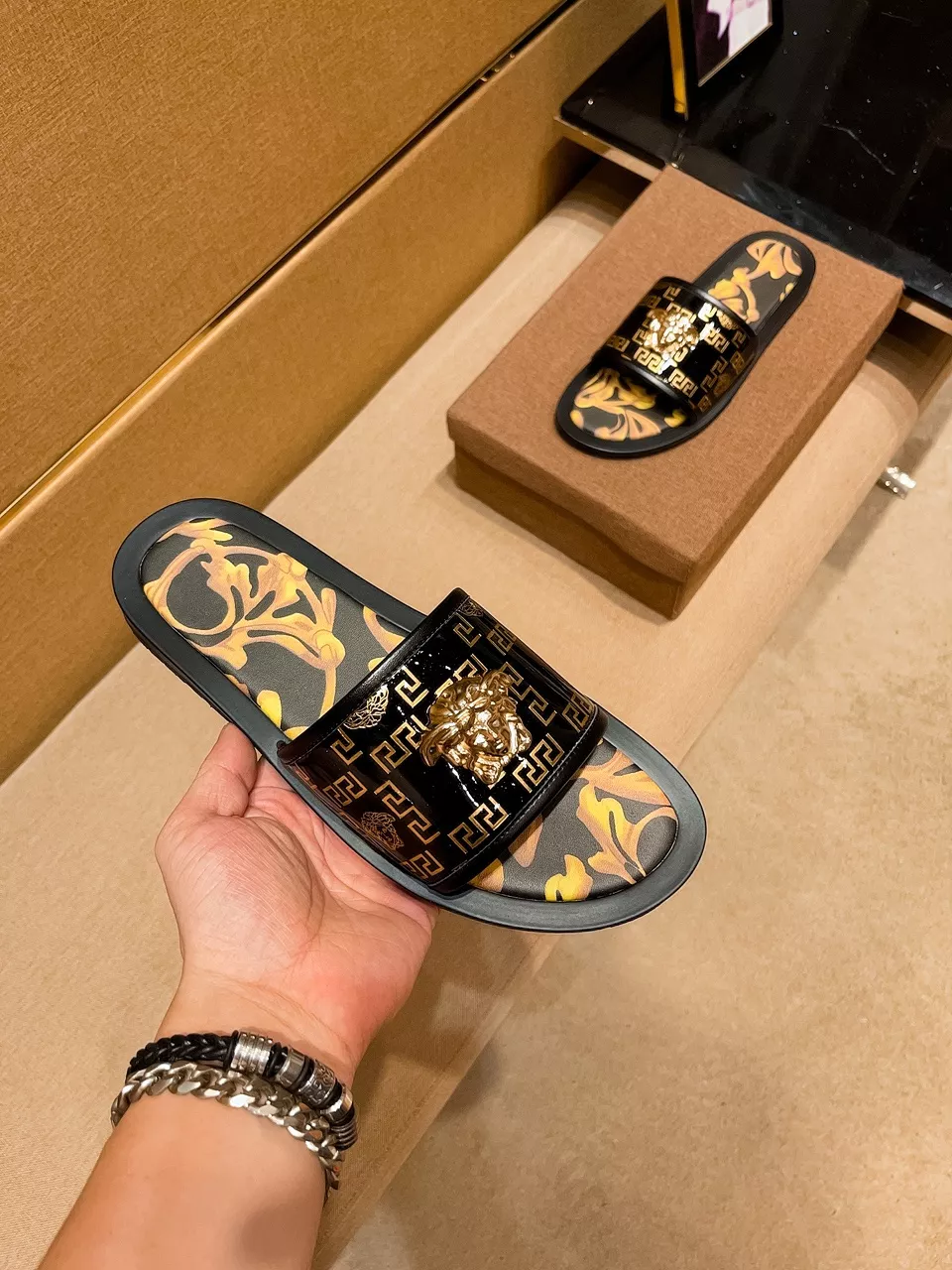 Elegant 4684 Versace Slippers For Men