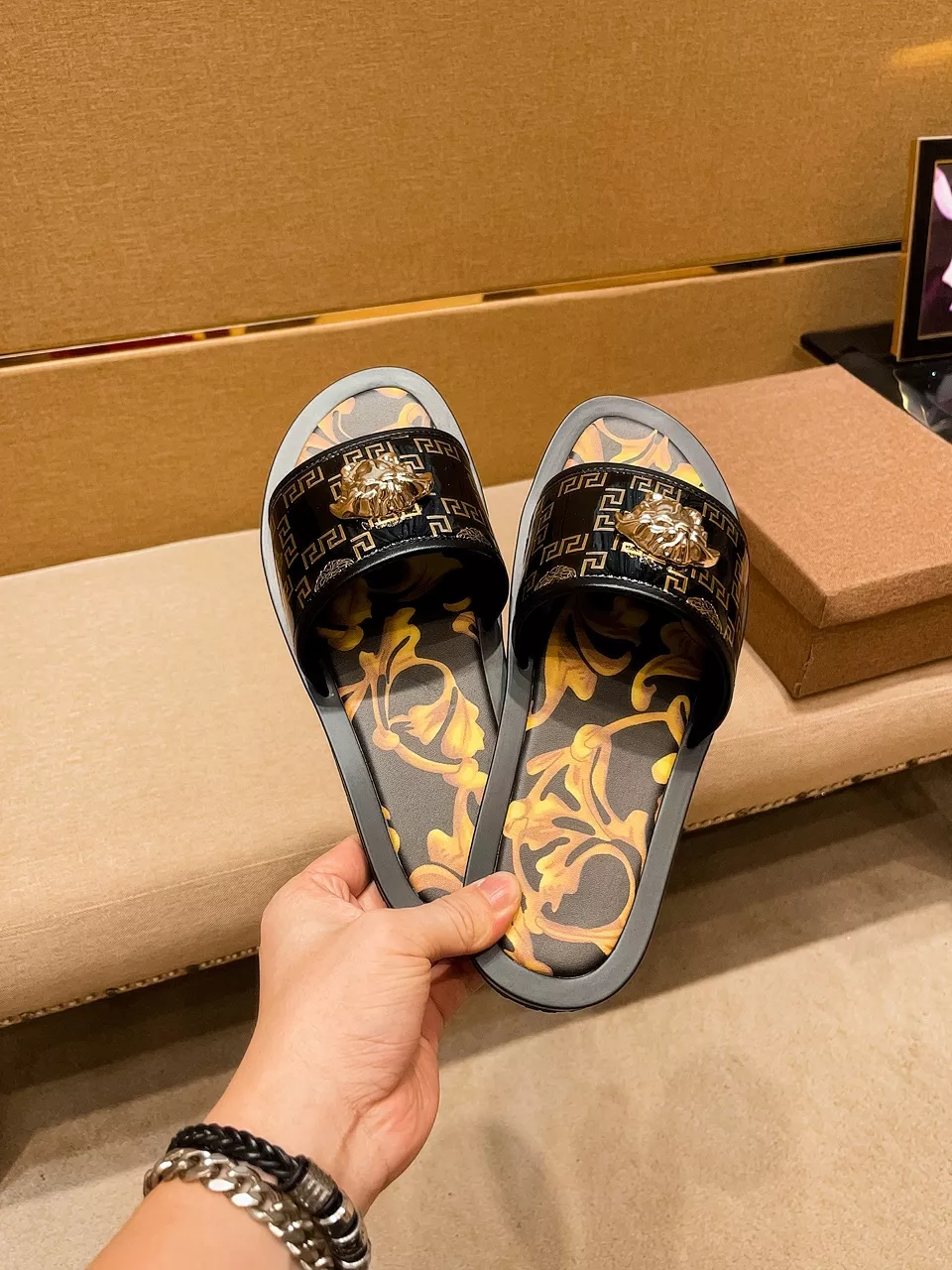 Elegant 4684 Versace Slippers For Men