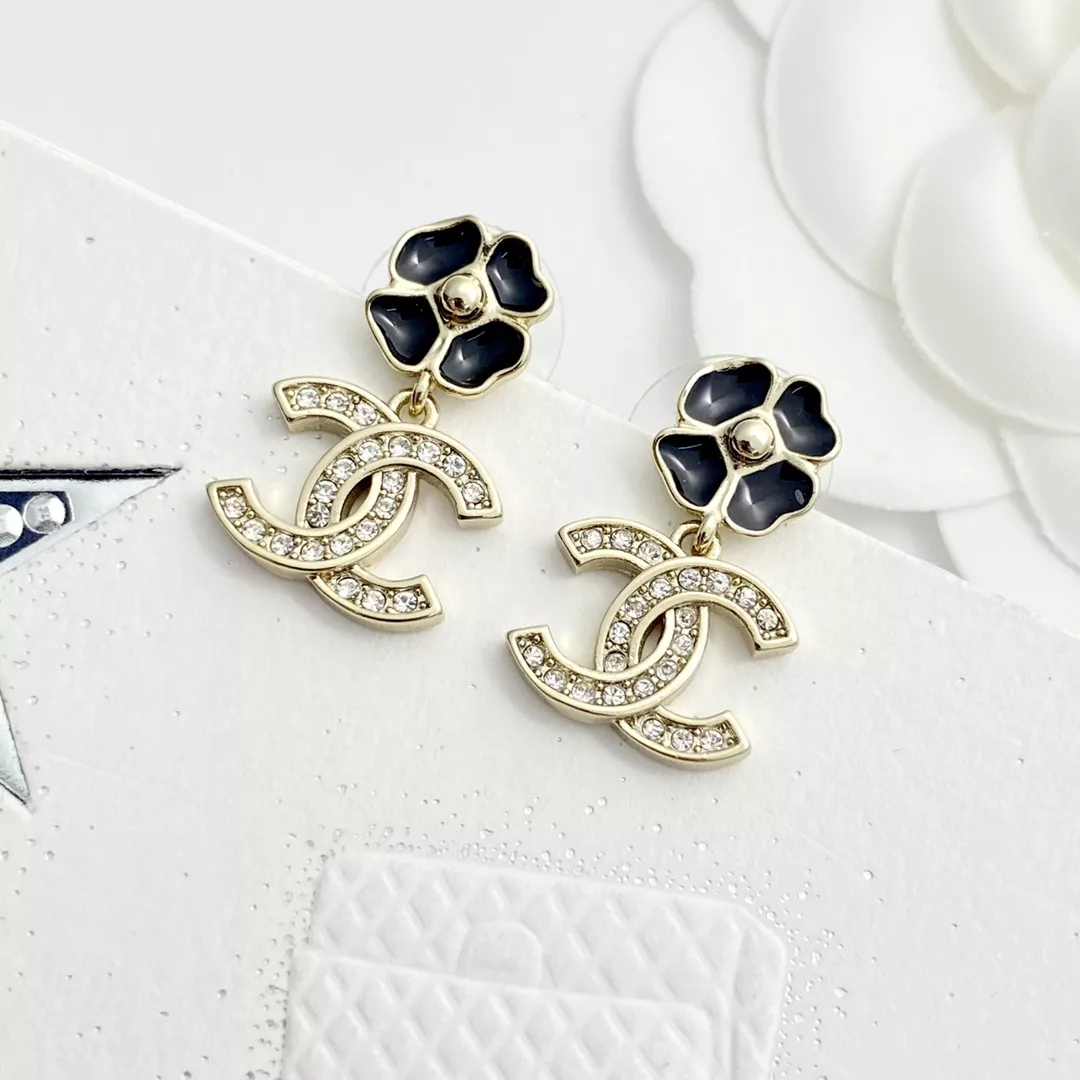 Elegant 476 Chanel Earrings For Women