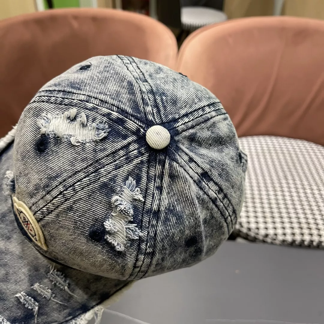 Elegant 5046 Moncler Caps
