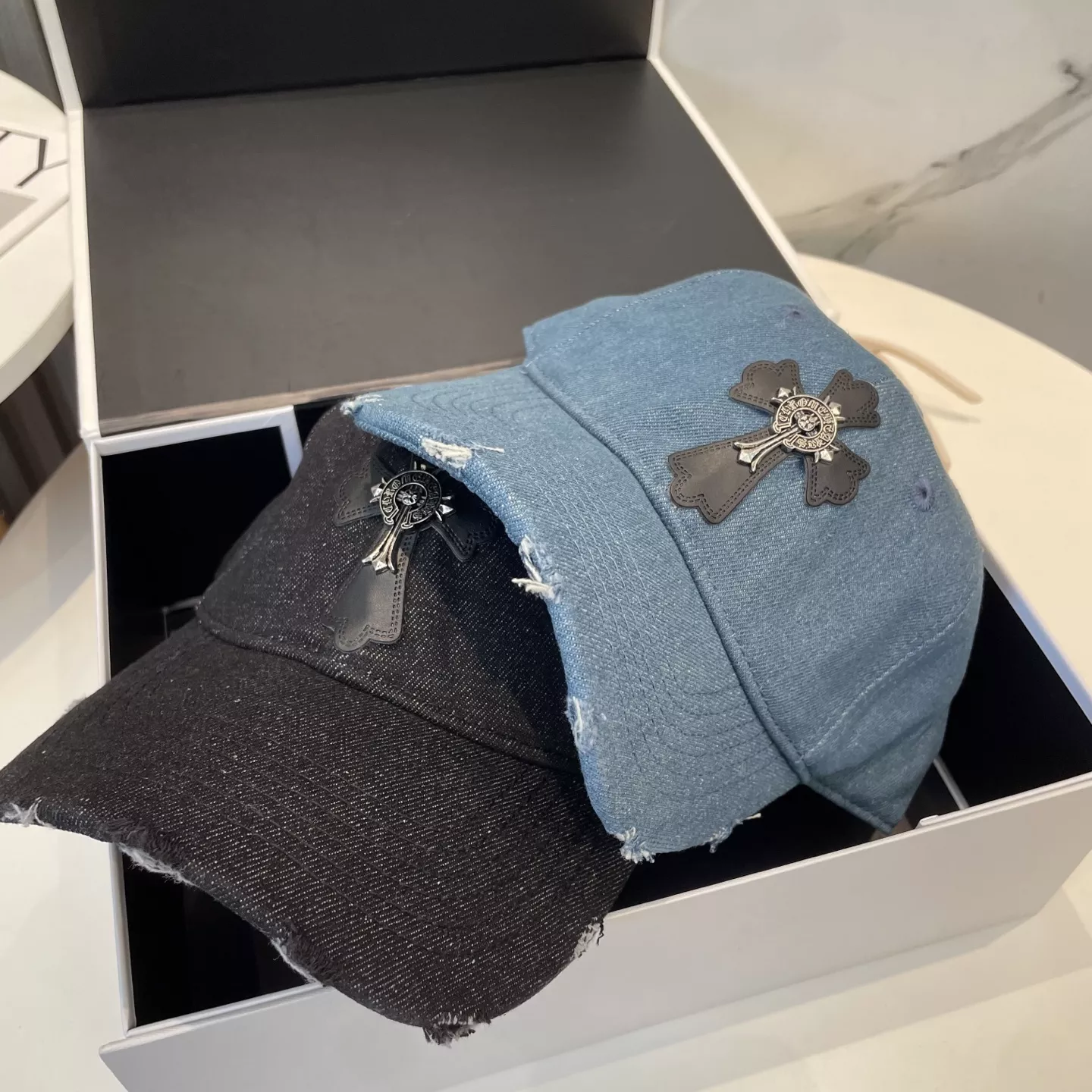 Elegant 5049 Chrome Hearts Caps