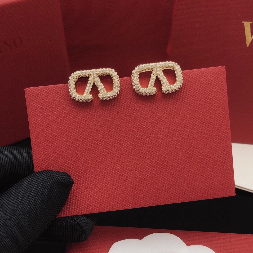 Elegant 5200 Valentino Earrings For Women