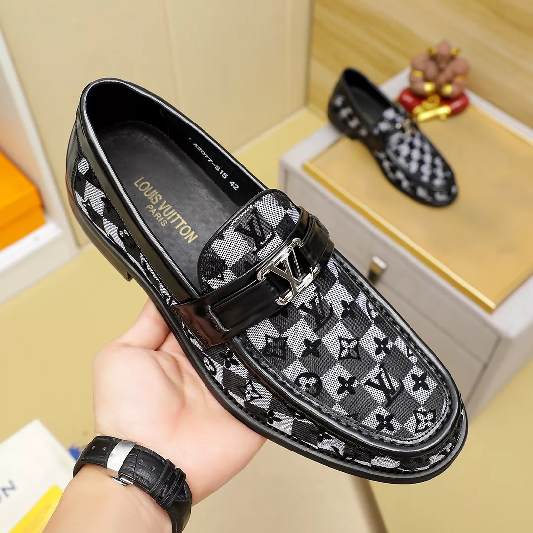 Elegant 5302 Louis Vuitton LV Oxfords Shoes For Men