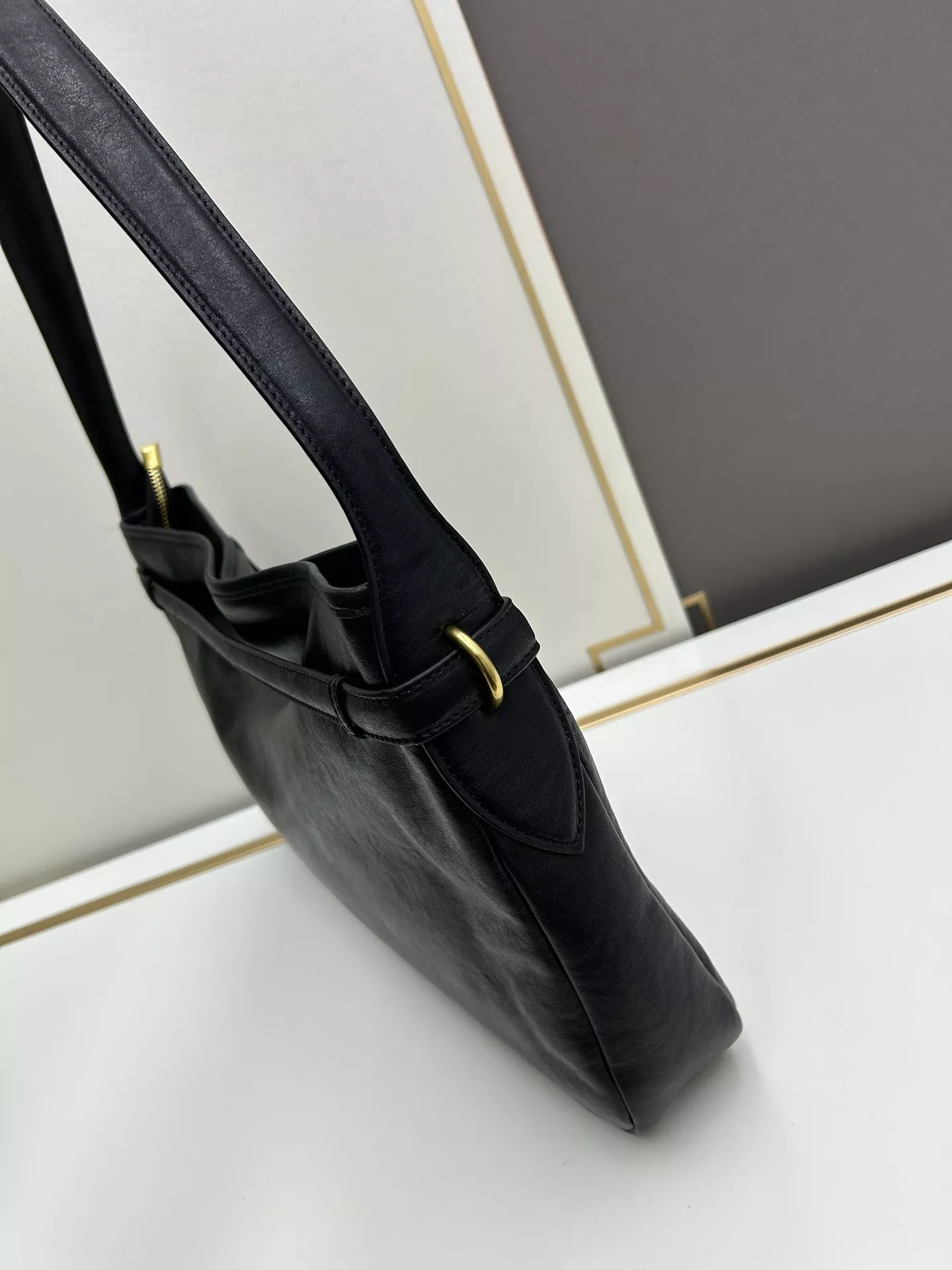 Elegant 5426 MIU MIU AAA Quality Shoulder Bags For Women