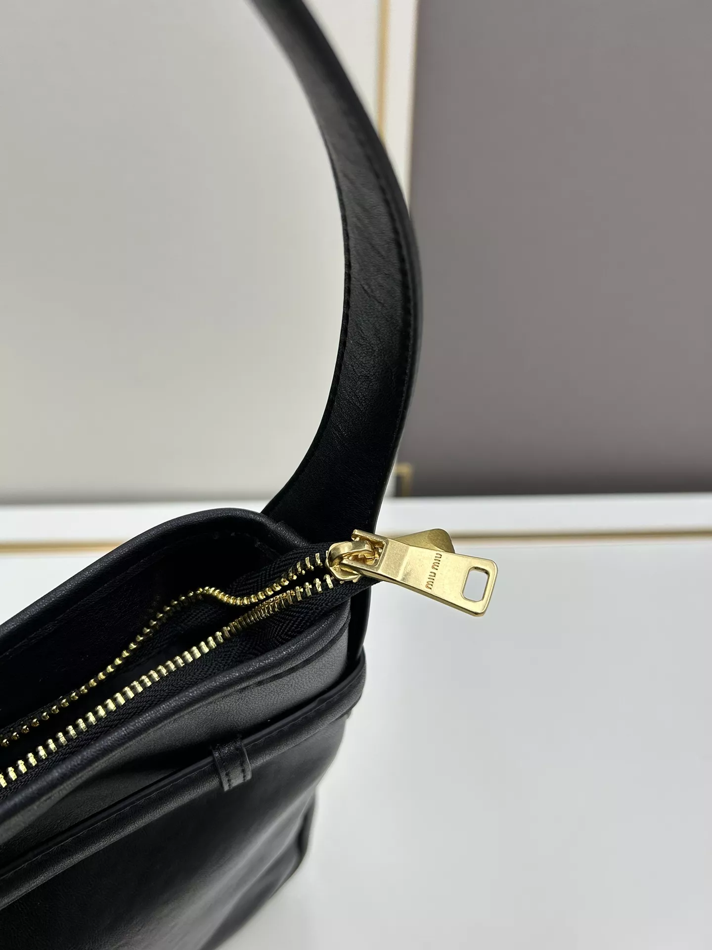 Elegant 5426 MIU MIU AAA Quality Shoulder Bags For Women