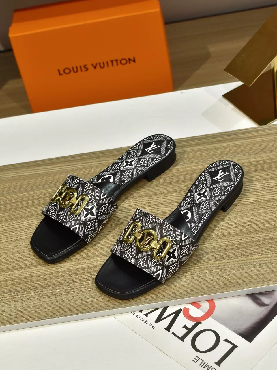 Elegant 5438 Louis Vuitton Slippers For Women