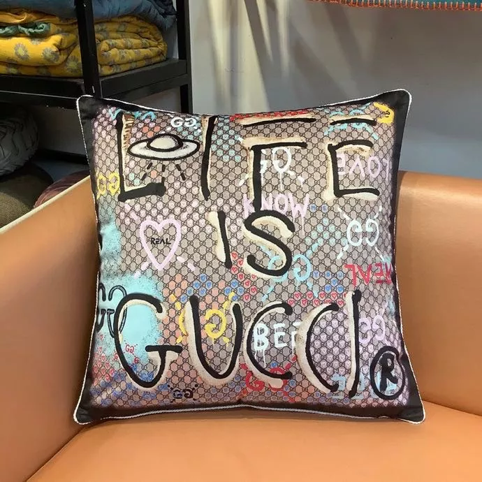 Elegant 5486 Gucci Cushion