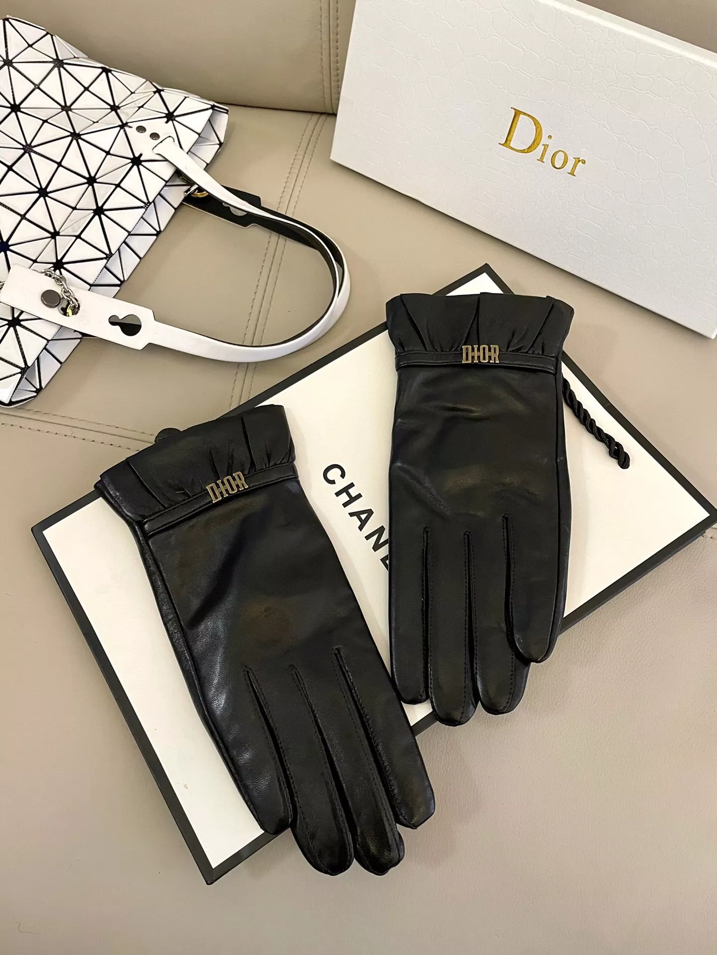 Elegant 558 Christian Dior Gloves For Women