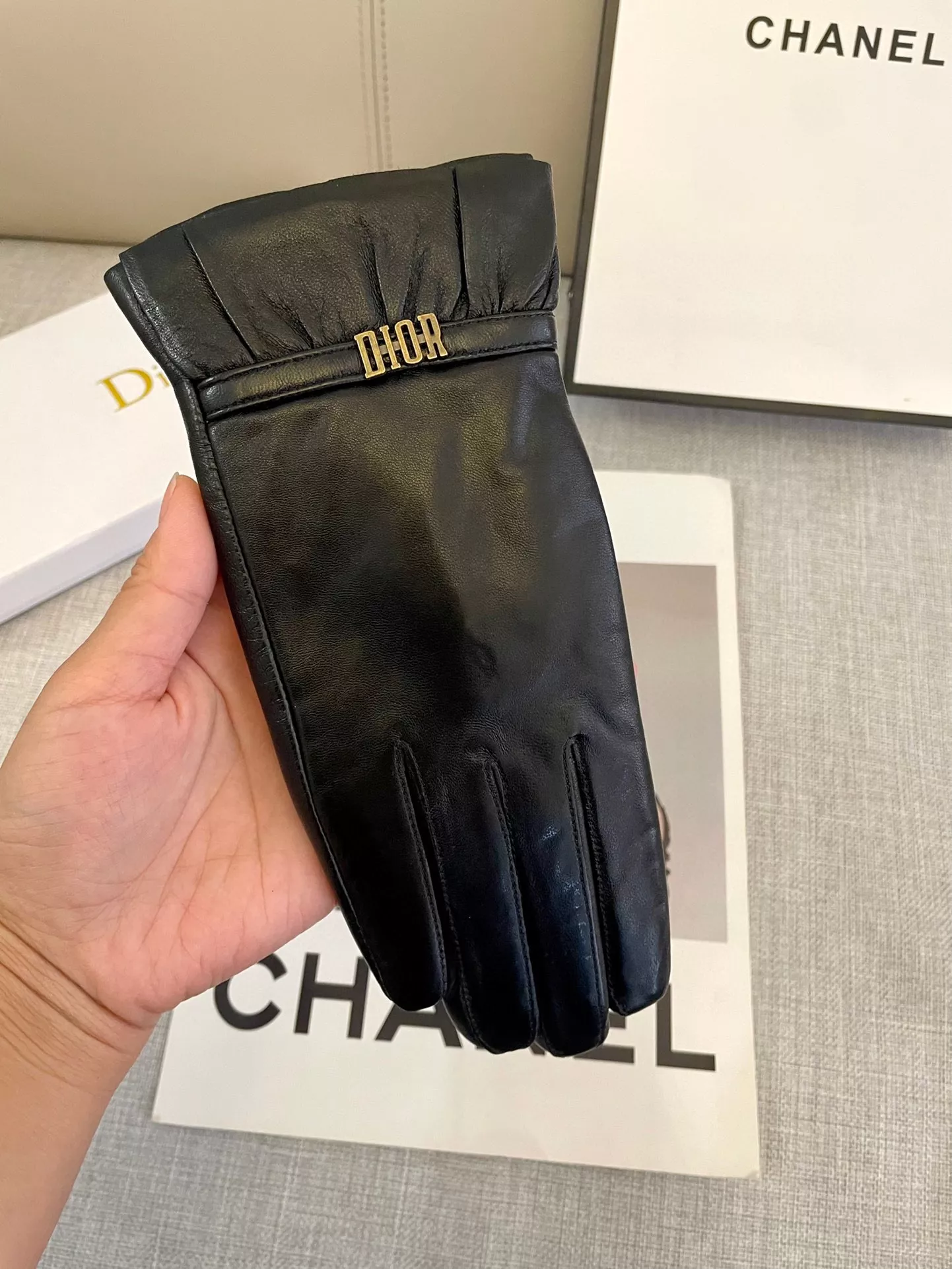Elegant 558 Christian Dior Gloves For Women