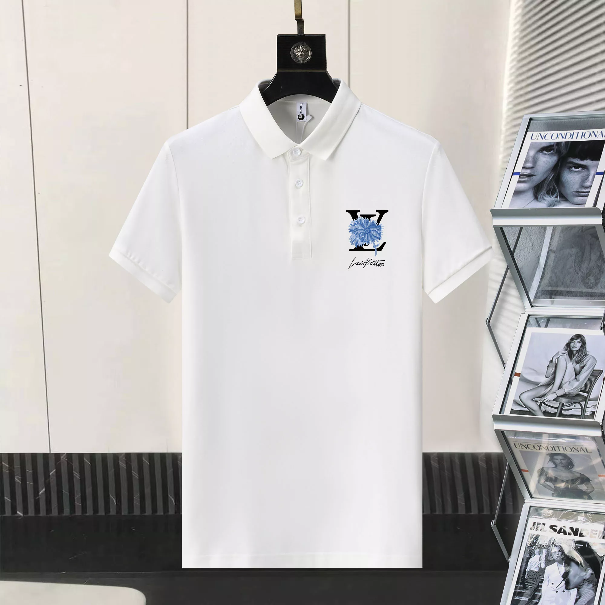 Elegant 5697 Louis Vuitton LV T-Shirts Short Sleeved For Men
