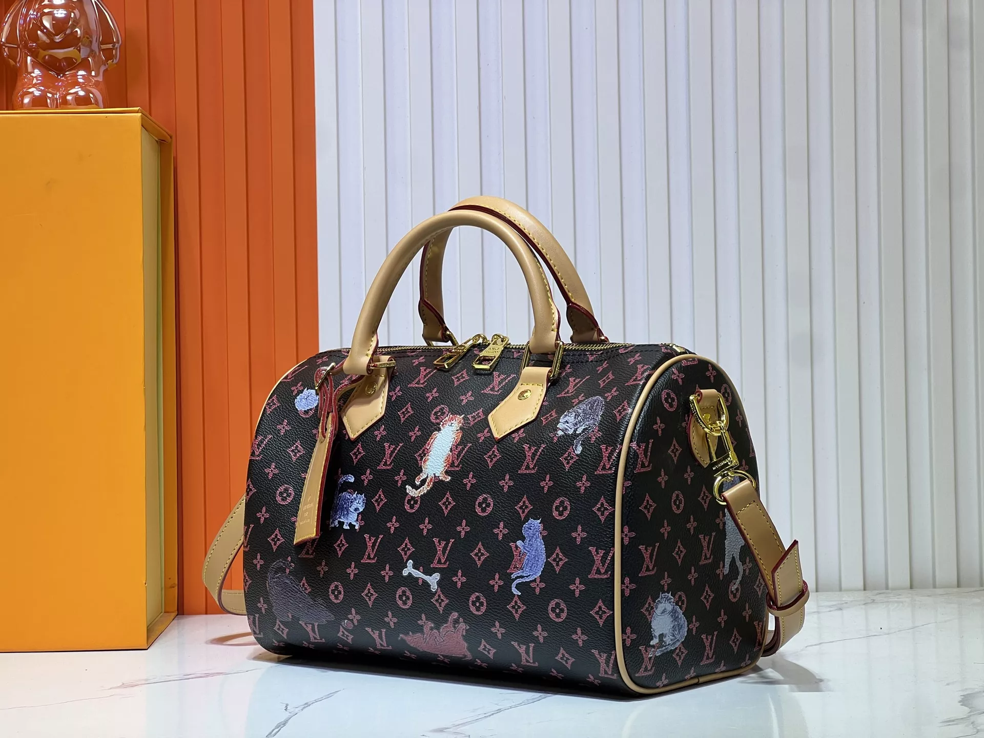 Elegant 5718 Louis Vuitton AAA Quality Handbags For Women
