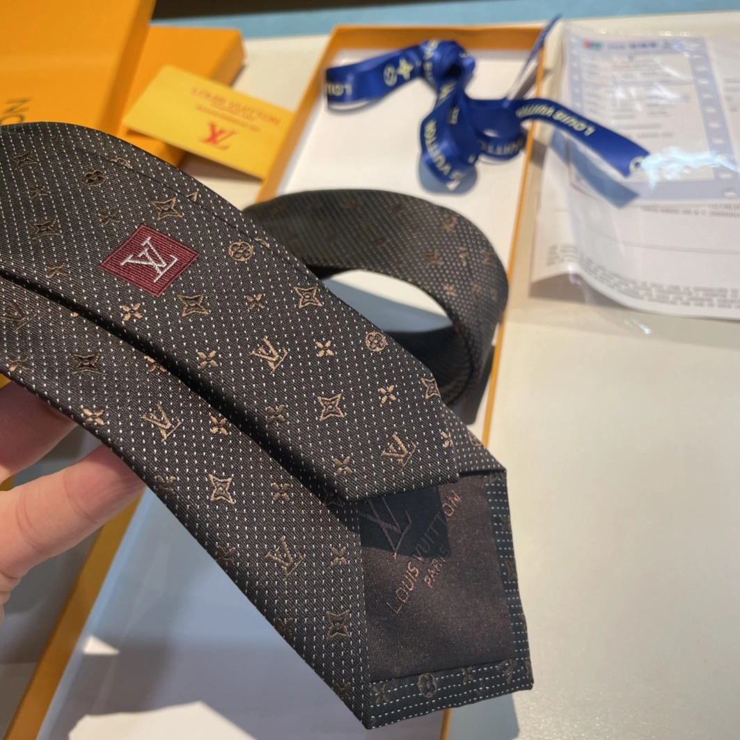 Elegant 6042 Louis Vuitton LV Necktie For Men