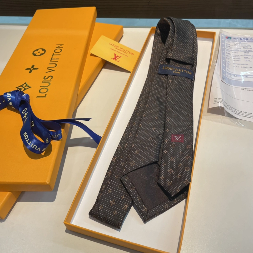 Elegant 6042 Louis Vuitton LV Necktie For Men