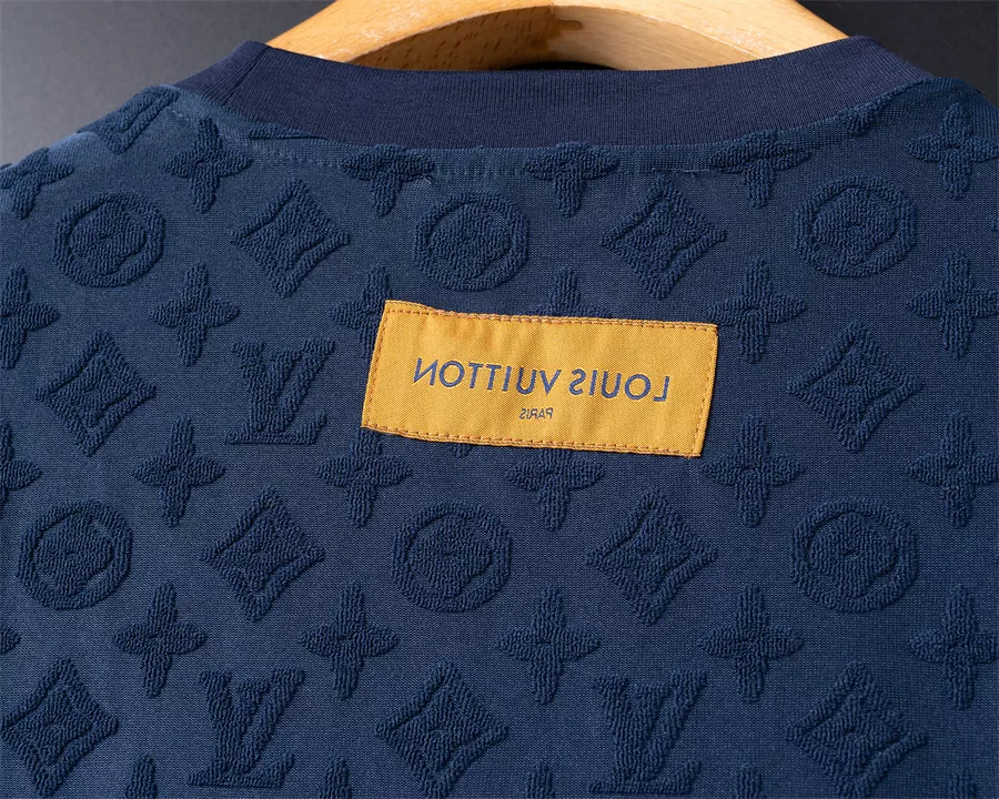Elegant 6134 Louis Vuitton LV Tracksuits Short Sleeved For Unisex