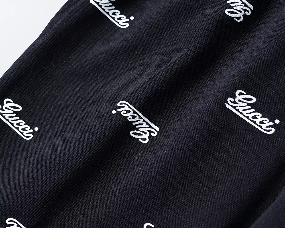 Elegant 631 Gucci Pants For Men
