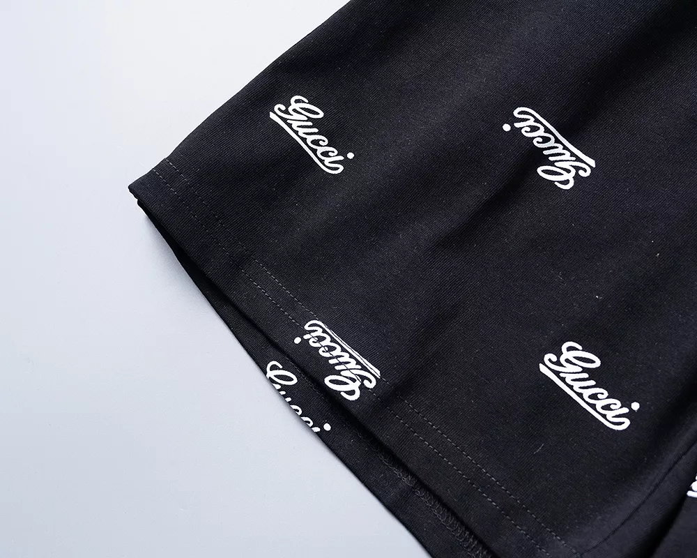 Elegant 631 Gucci Pants For Men