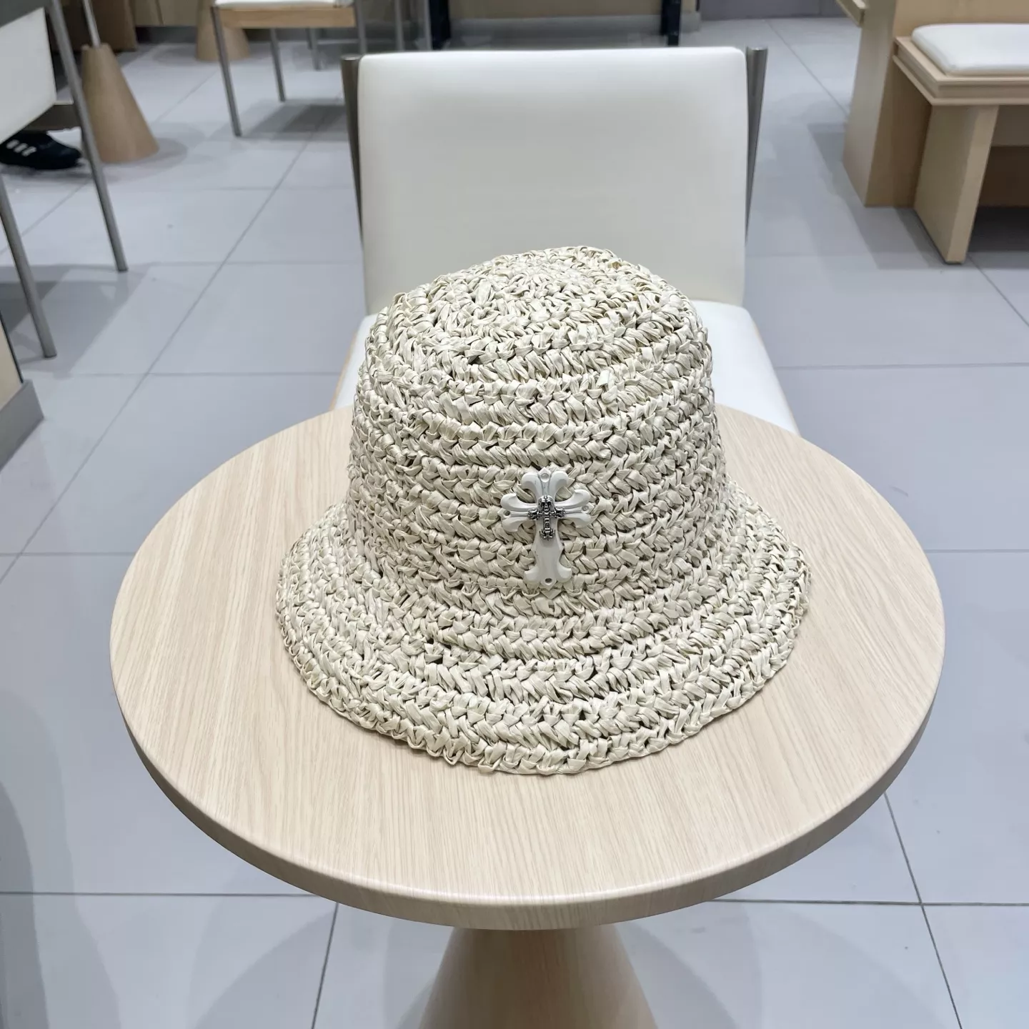 Elegant 6500 Chrome Hearts Caps