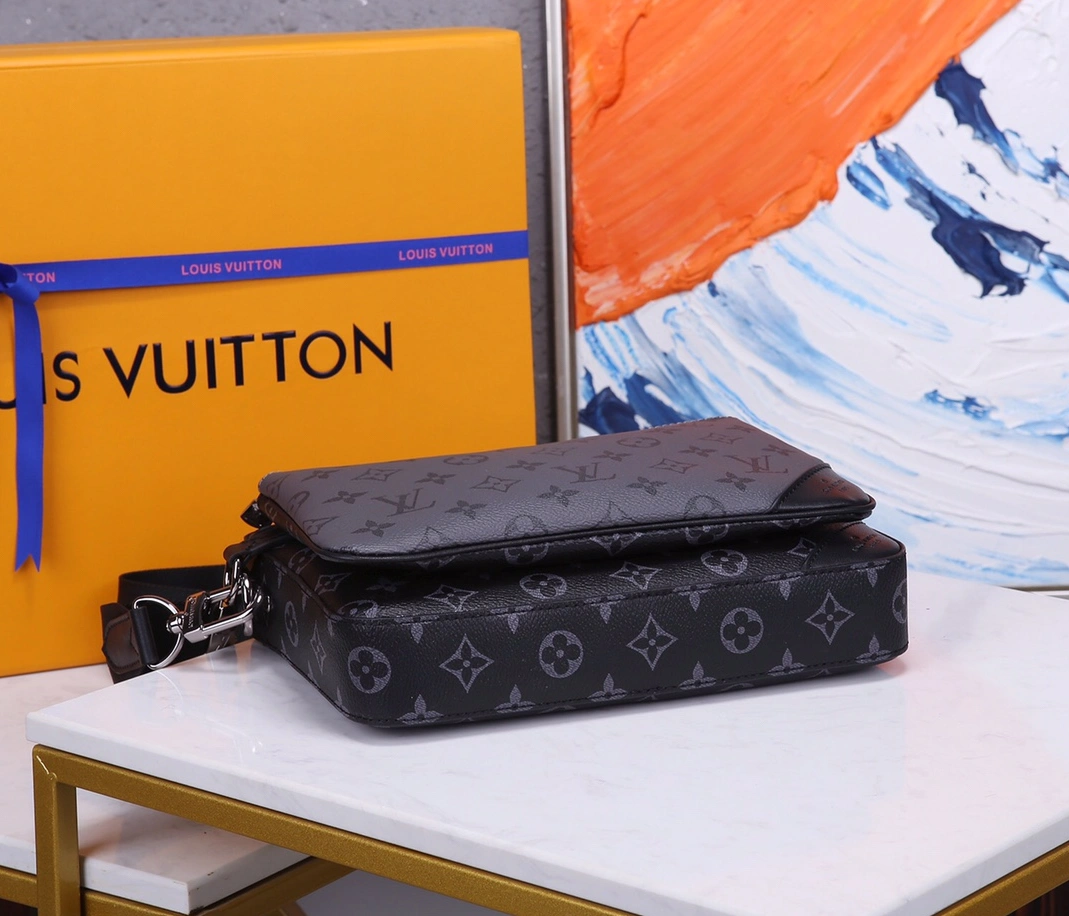 Elegant 6556 Louis Vuitton AAA Man Messenger Bags