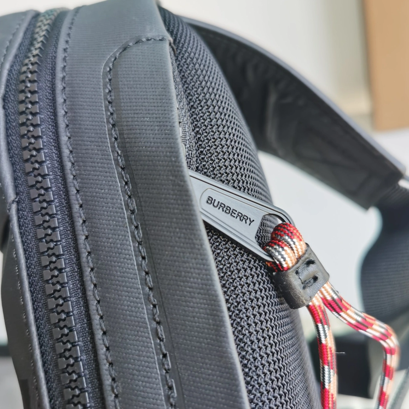 Elegant 6805 Burberry AAA Man Messenger Bags