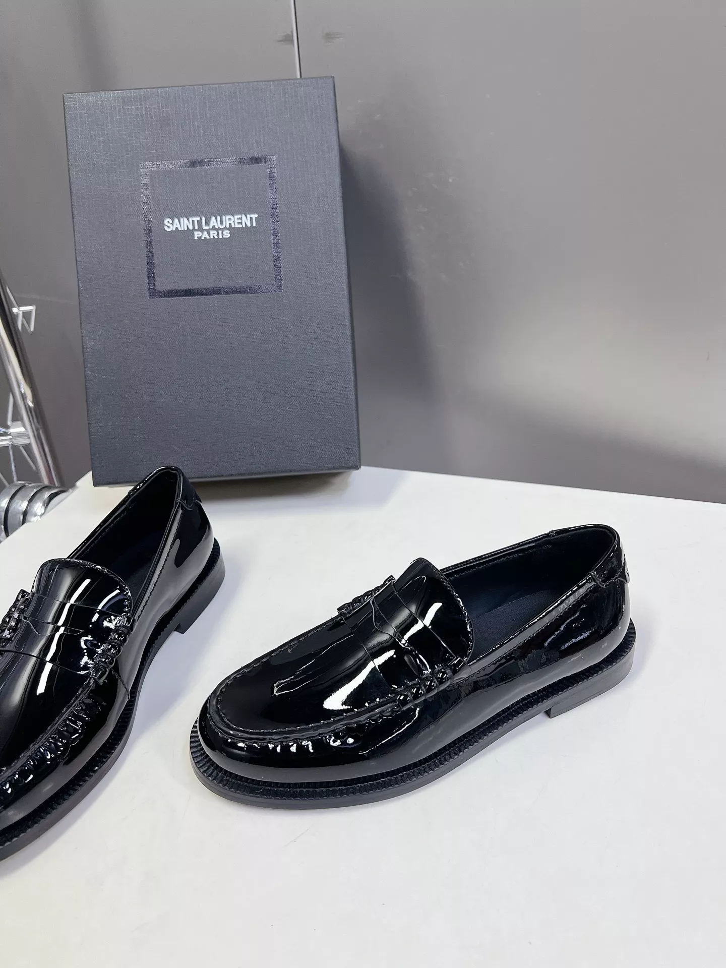 Elegant 6835 Yves Saint Laurent YSL Leather Shoes For Women