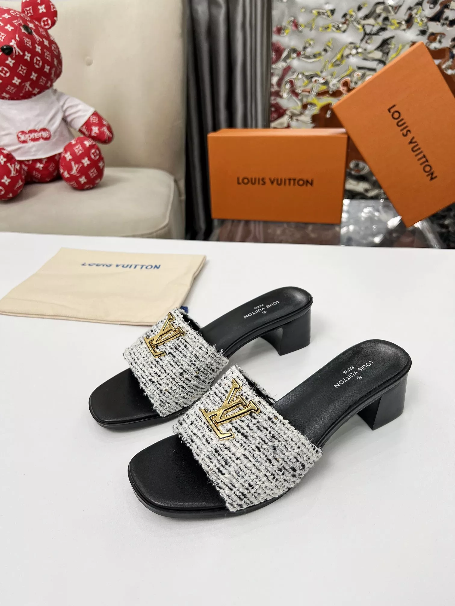 Elegant 6935 Louis Vuitton Slippers For Women