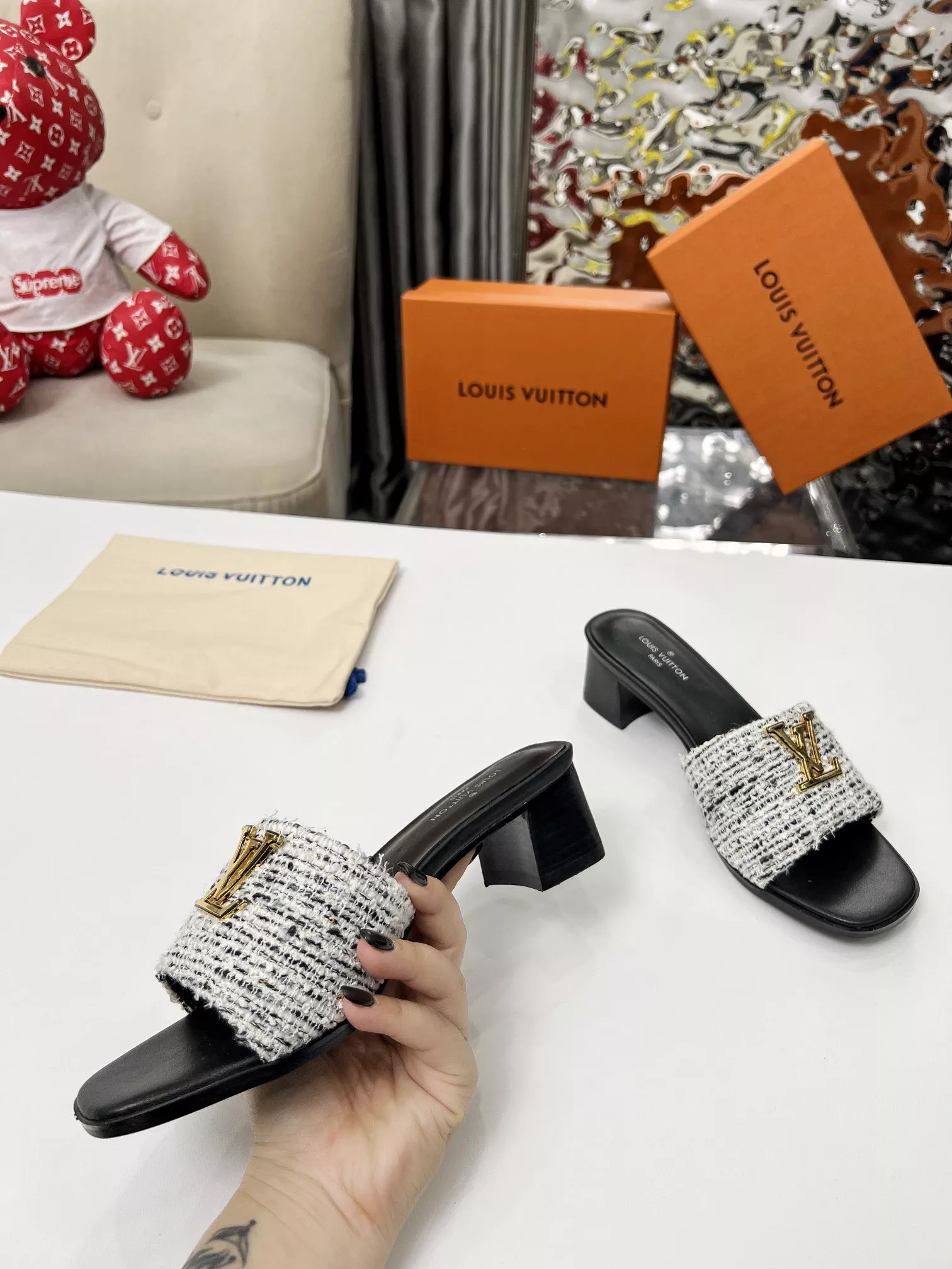 Elegant 6935 Louis Vuitton Slippers For Women