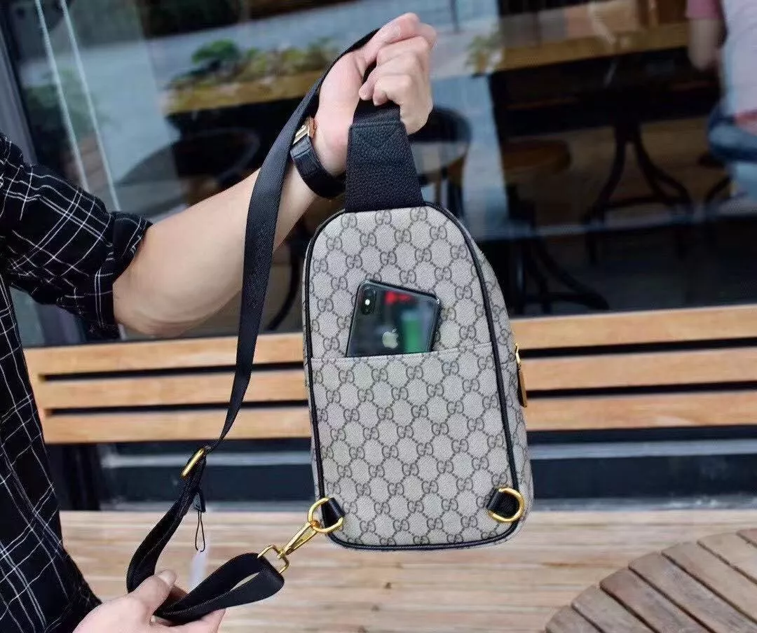 Elegant 6972 Gucci AAA Man Messenger Bags