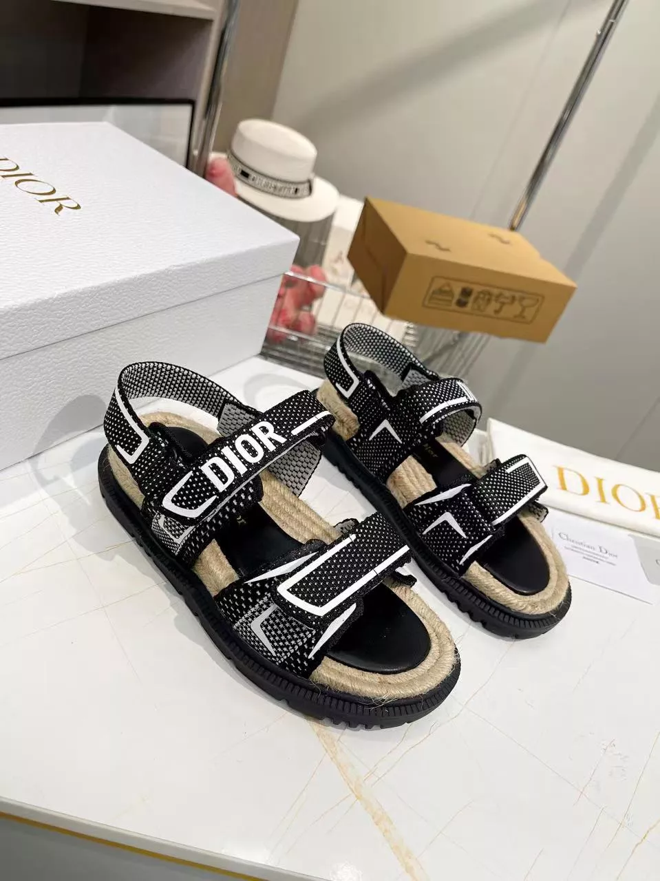 Elegant 7170 Christian Dior Sandal For Women