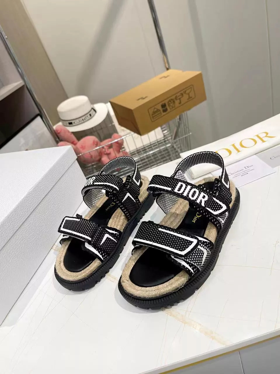 Elegant 7170 Christian Dior Sandal For Women
