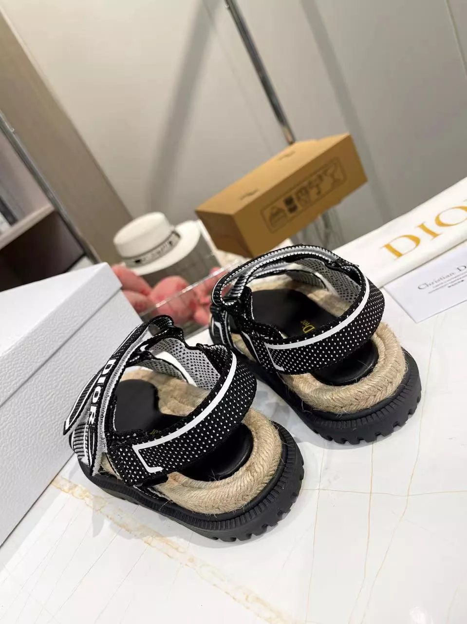 Elegant 7170 Christian Dior Sandal For Women
