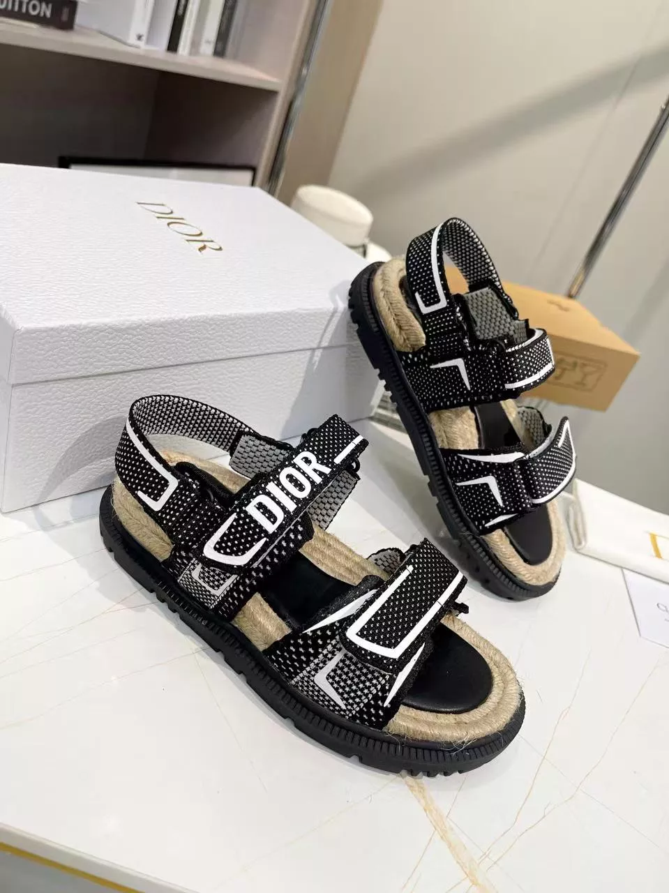 Elegant 7170 Christian Dior Sandal For Women