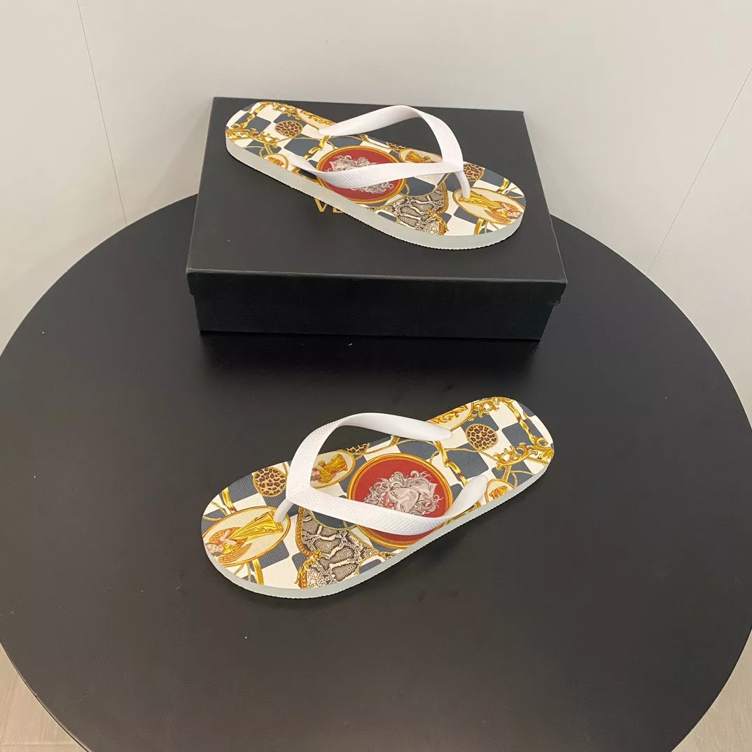 Elegant 7453 Versace Slippers For Men
