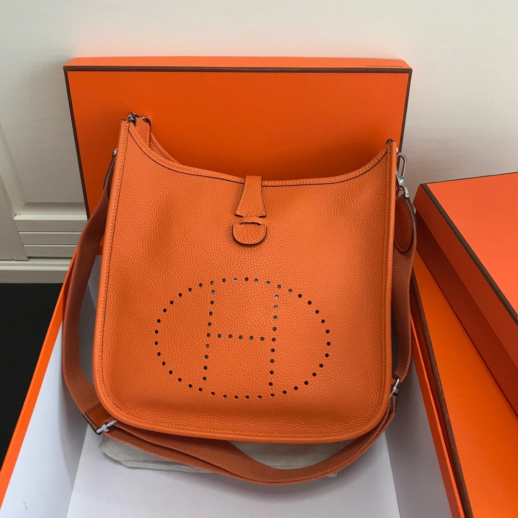 Elegant 7566 Hermes AAA Quality Messenger Bags For Women