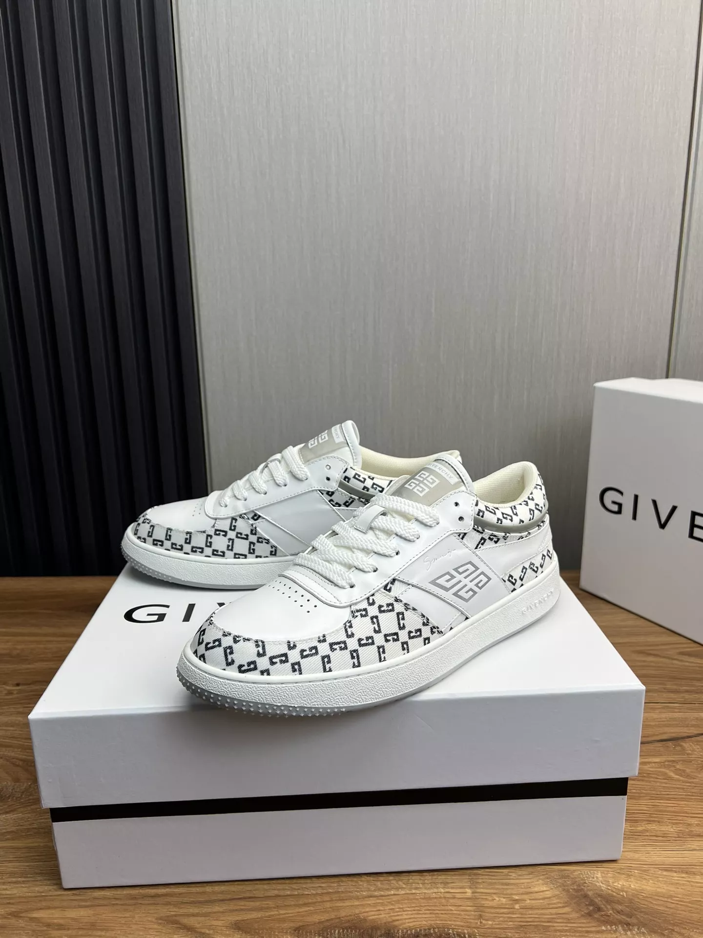 Elegant 7623 Givenchy Casual Shoes For Men