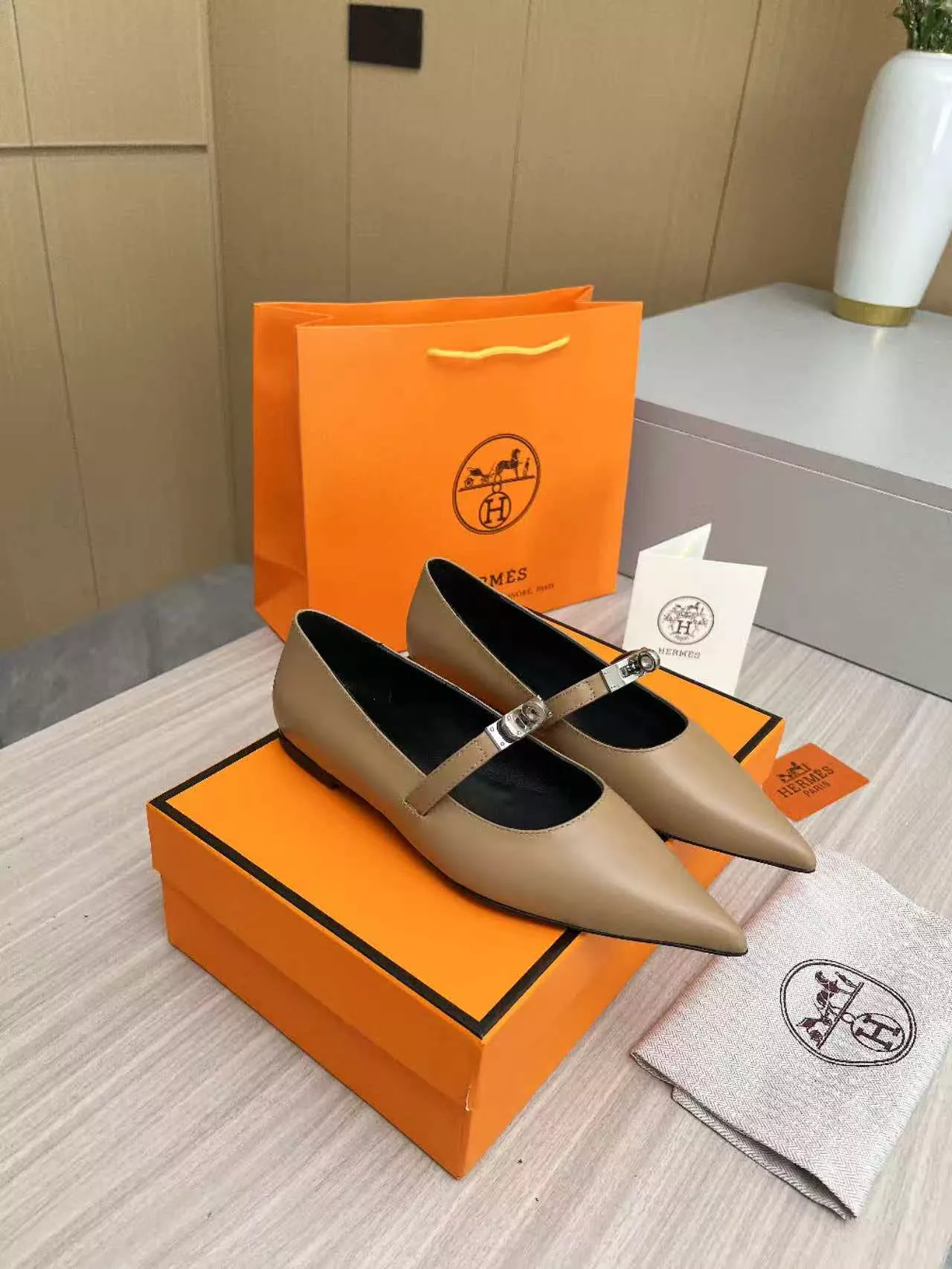 Elegant 7623 Hermes Flat Shoes For Women