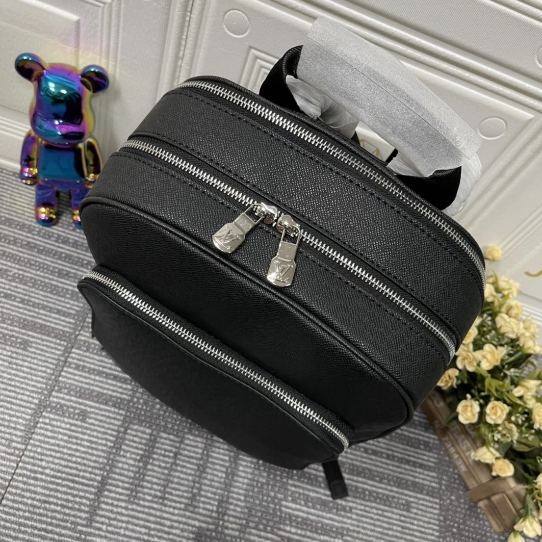 Elegant 7710 Louis Vuitton LV AAA Man Backpacks