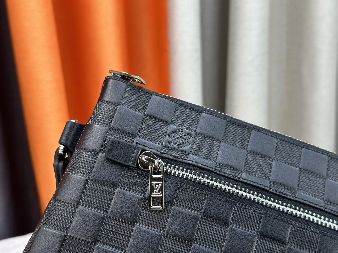 Elegant 7815 Louis Vuitton LV Wallets For Unisex