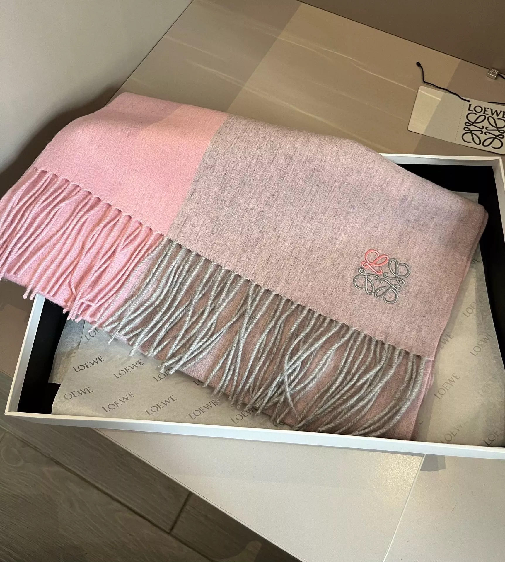 Elegant 8077 LOEWE Scarf For Women