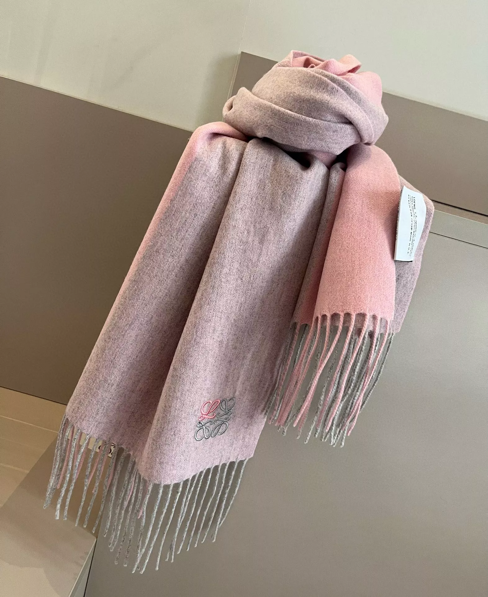 Elegant 8077 LOEWE Scarf For Women