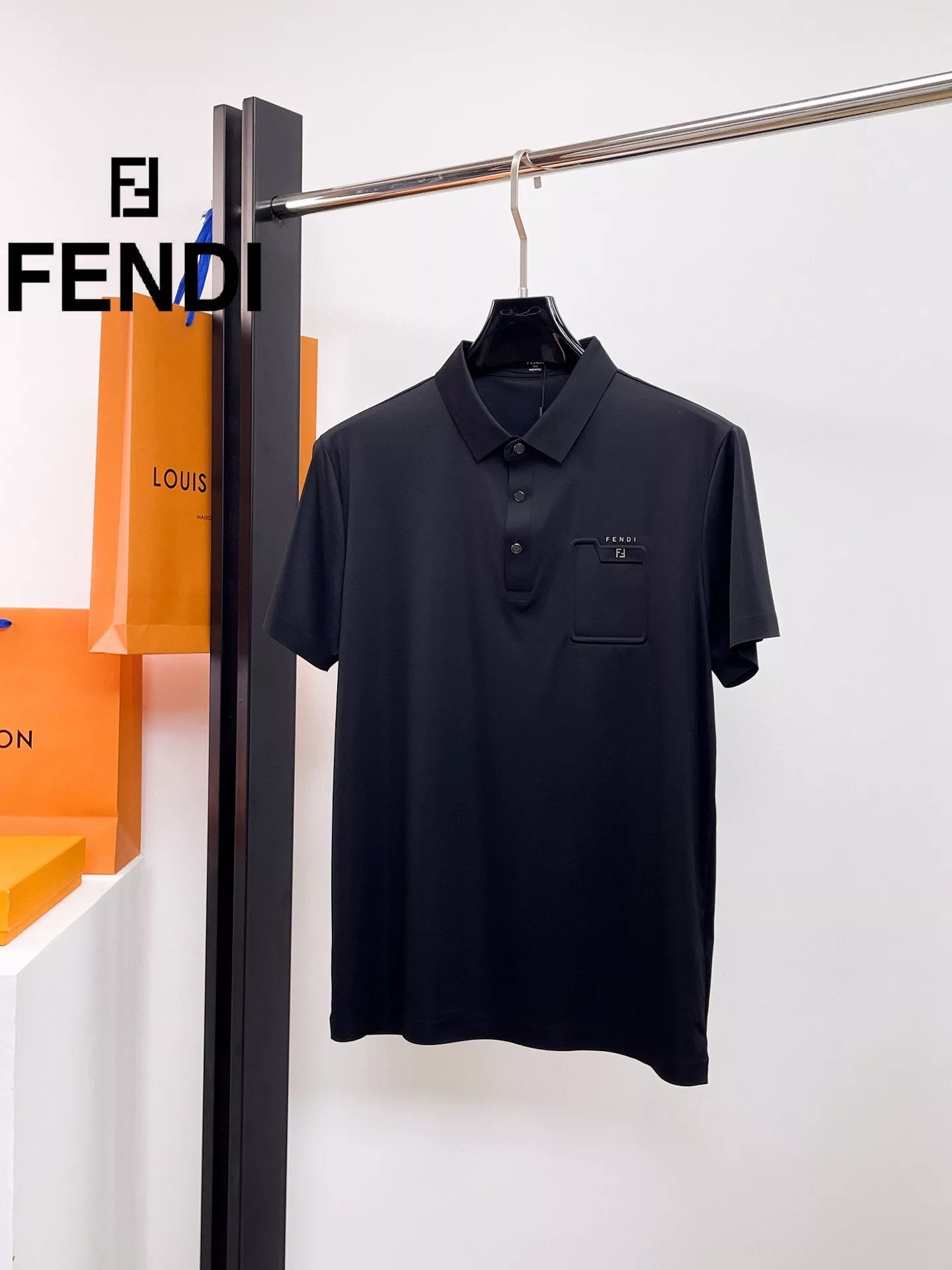 Elegant 8128 Fendi T-Shirts Short Sleeved For Men