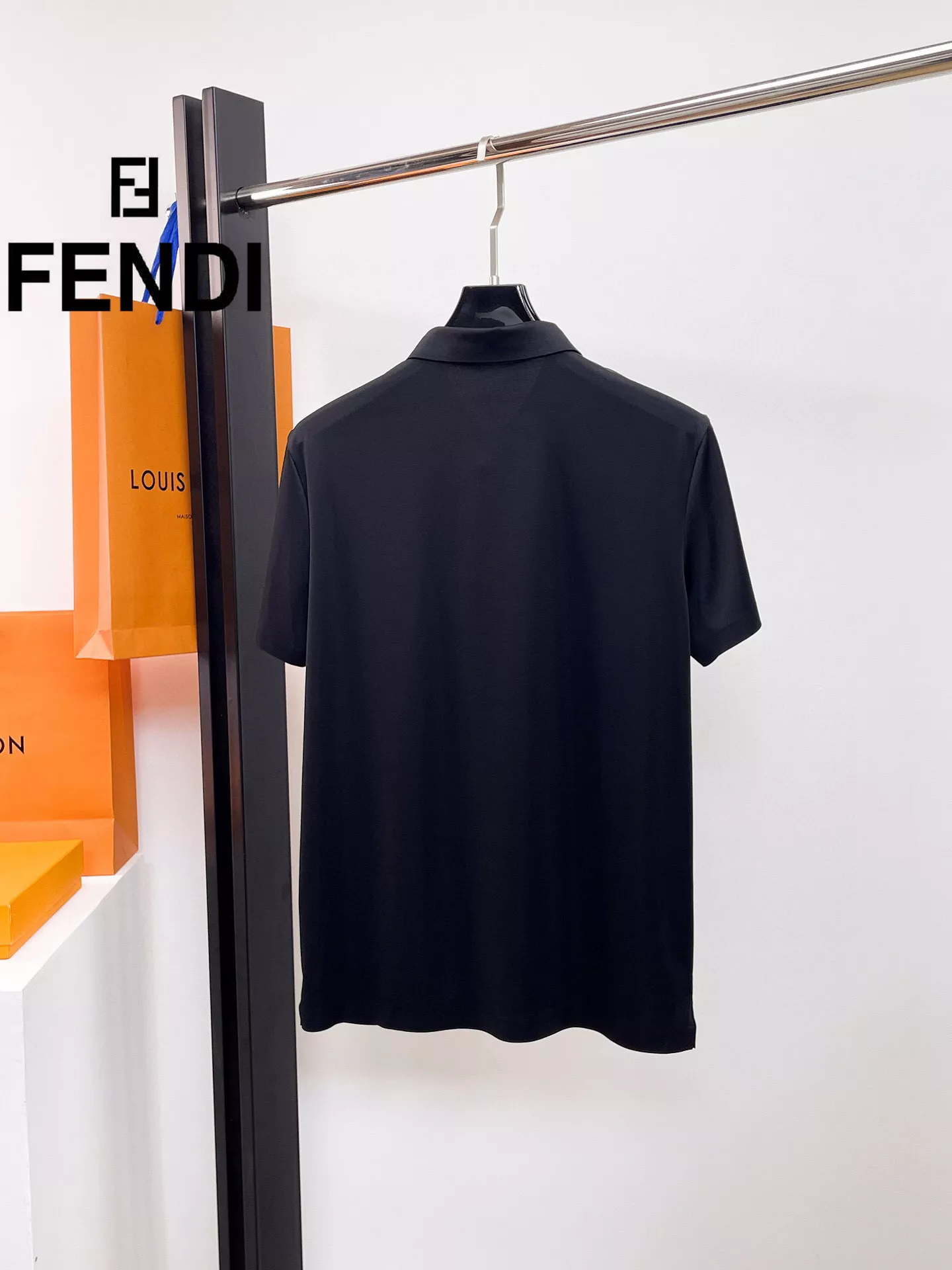 Elegant 8128 Fendi T-Shirts Short Sleeved For Men