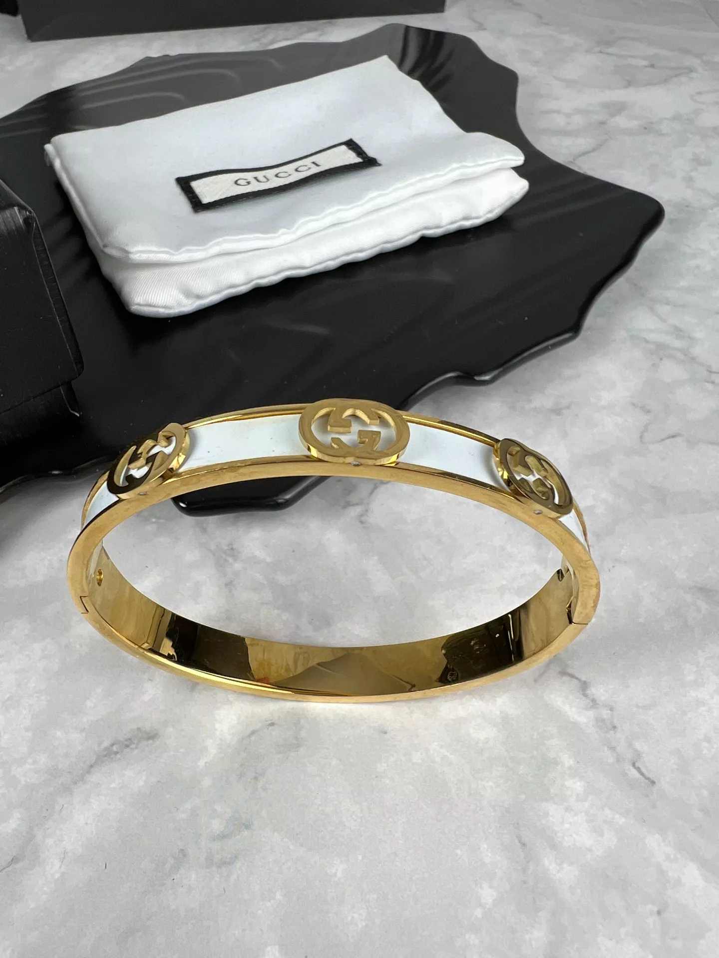 Elegant 8334 Gucci Bracelets