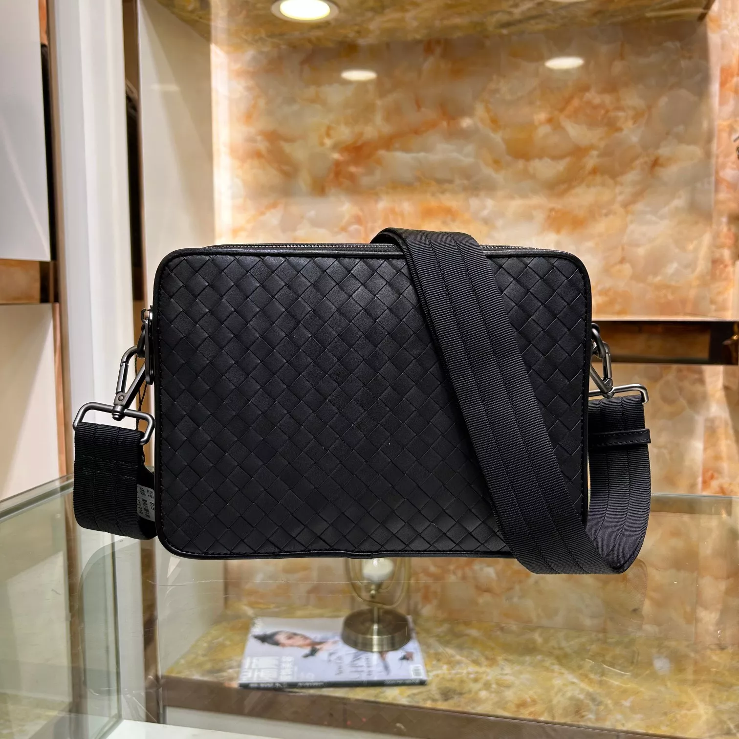 Elegant 8576 Bottega Veneta AAA Man Messenger Bags