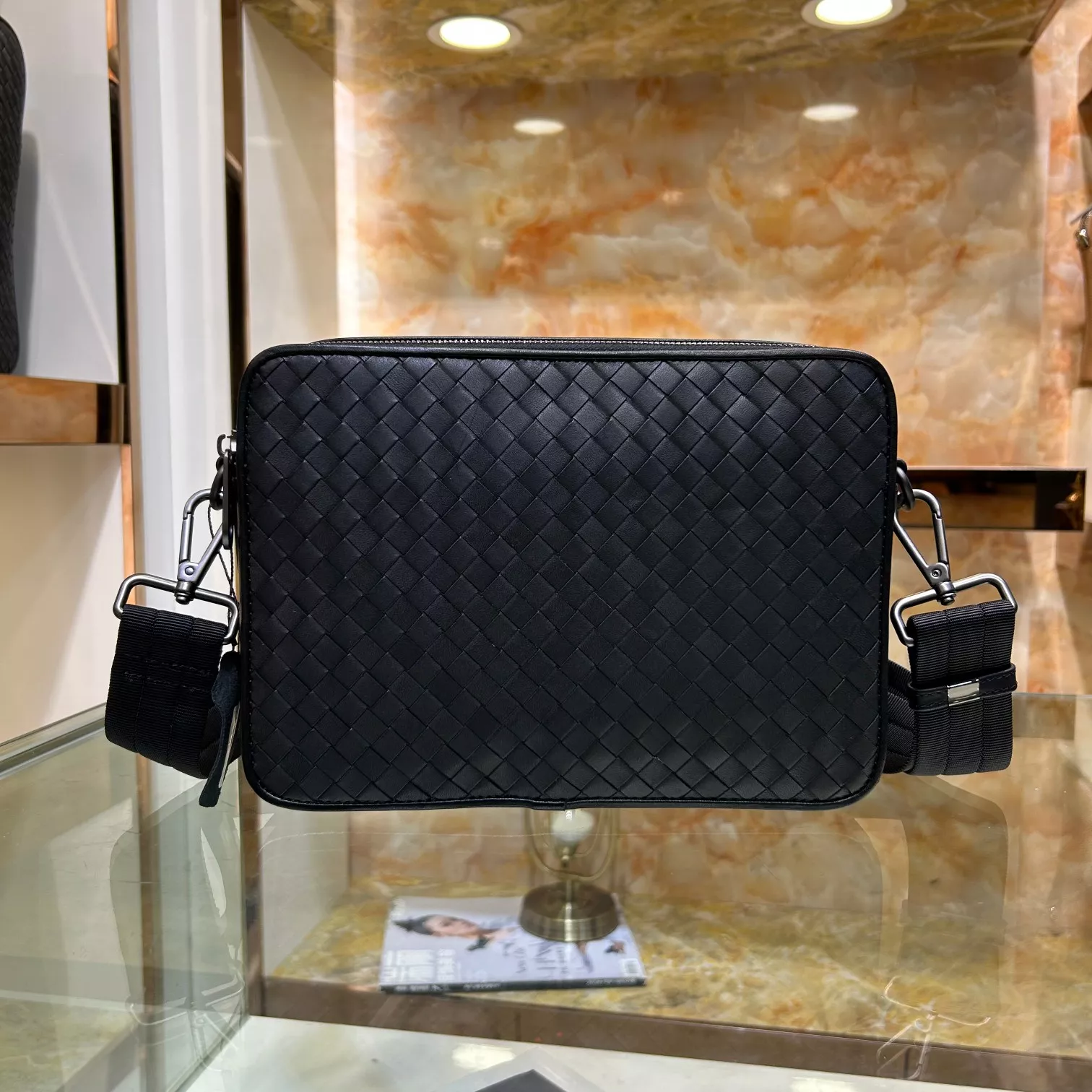 Elegant 8576 Bottega Veneta AAA Man Messenger Bags