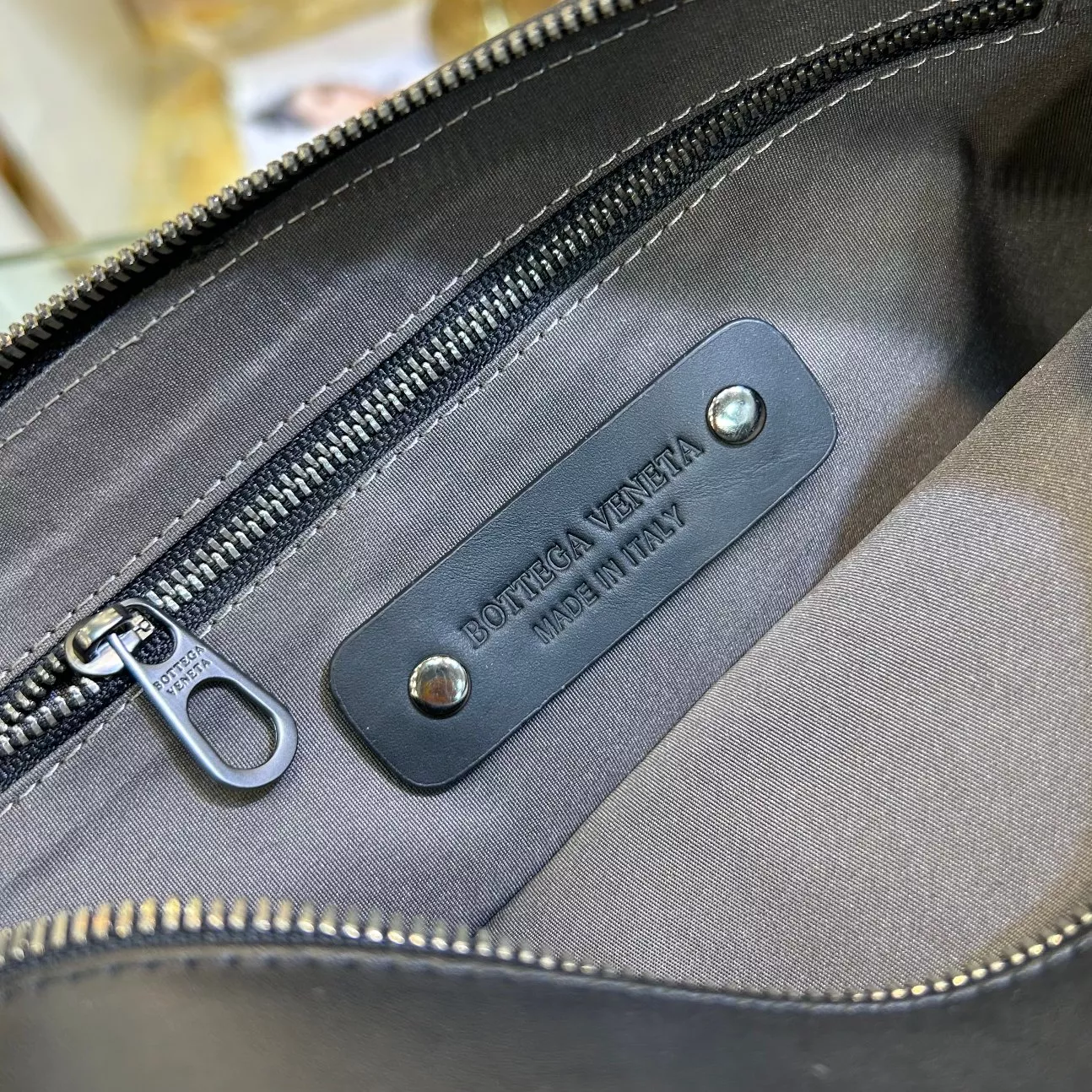 Elegant 8576 Bottega Veneta AAA Man Messenger Bags
