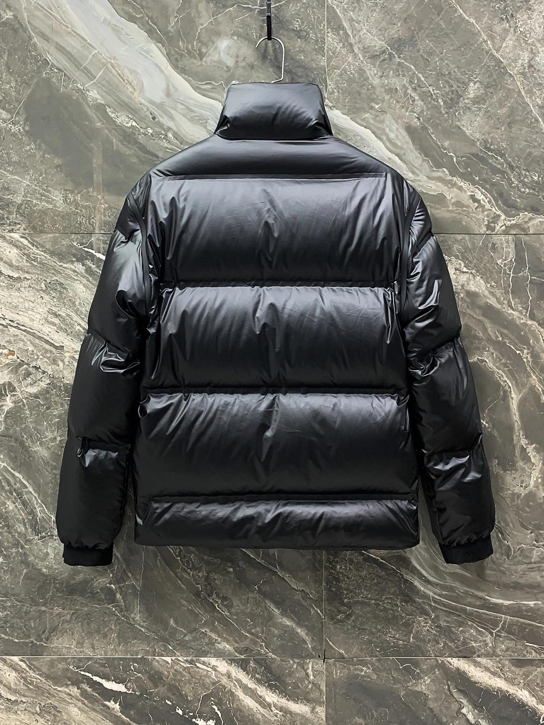 Elegant 8634 Prada Down Feather Coat Long Sleeved For Men